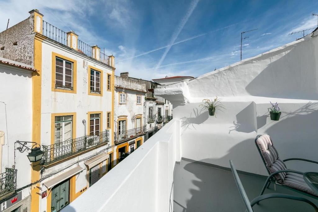 Villa Near Evora's Main Square With Private Terrace Evora