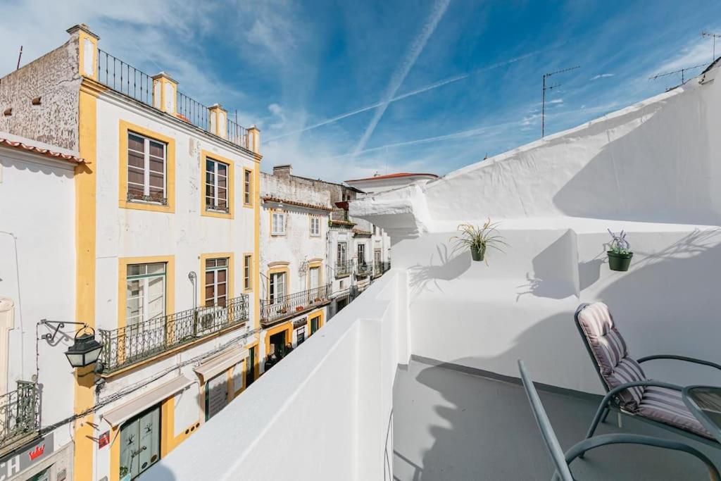 Near Evora's Main Square With Private Terrace * Evora