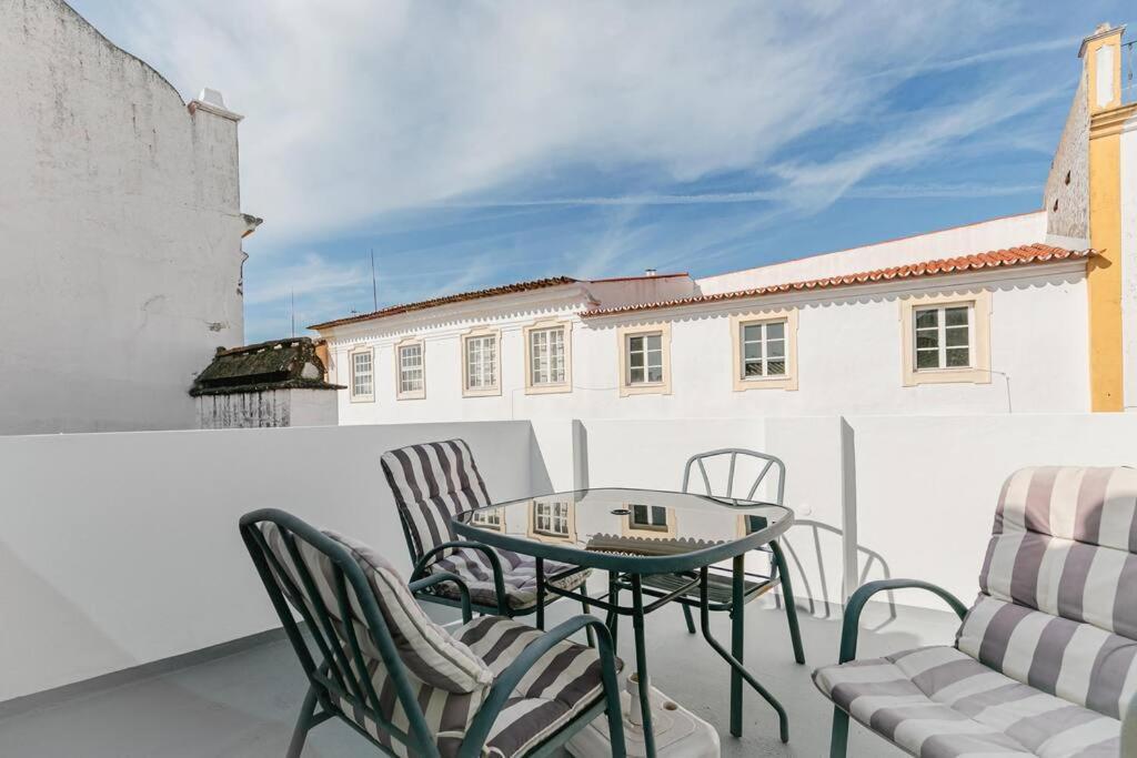 Villa Near Evora's Main Square With Private Terrace *