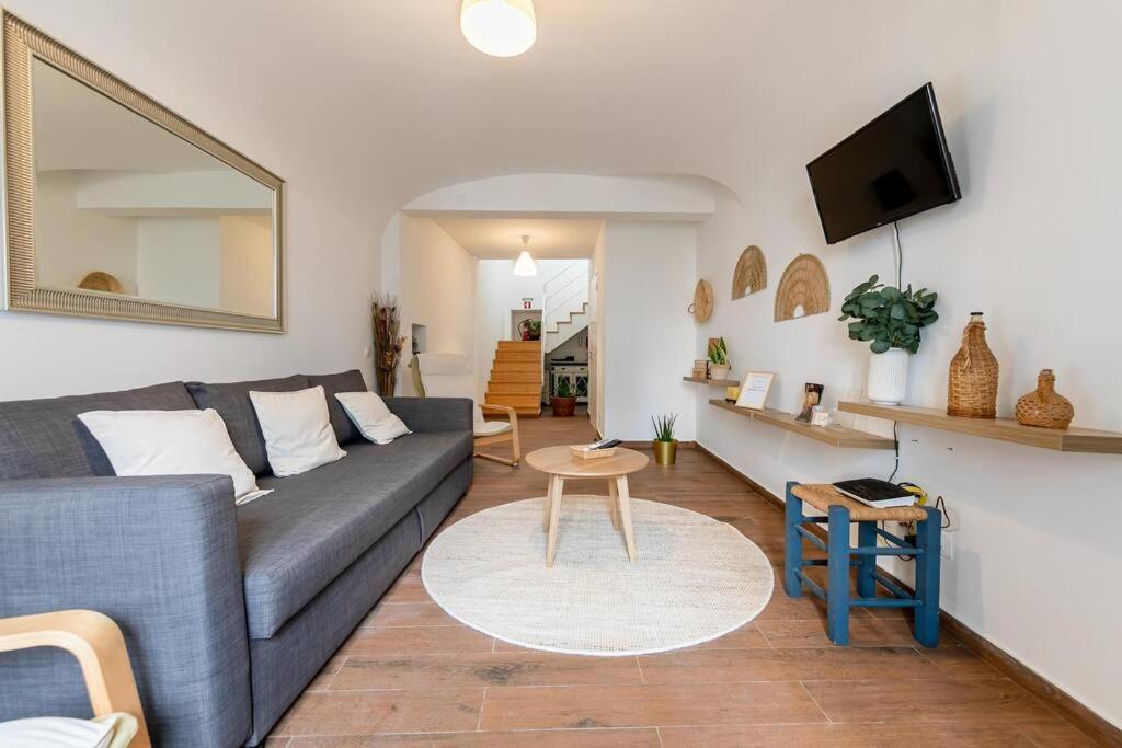 Near Evora's Main Square With Private Terrace Villa *