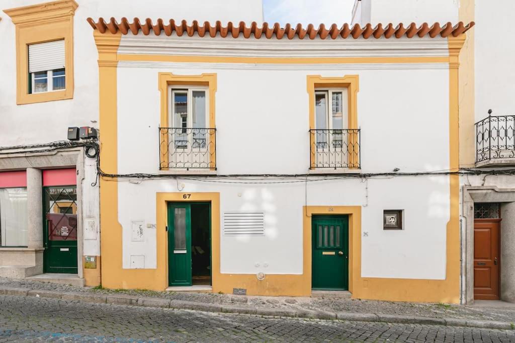 Villa Near Evora's Main Square With Private Terrace Evora