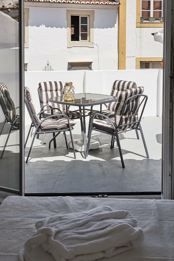 Near Evora's Main Square With Private Terrace